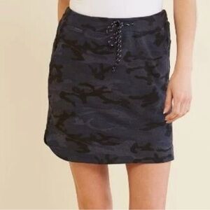 Sundry Saturday Skirt Blue Black Camo Soft Jersey Women's 2 Medium Pockets